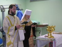 Патриарший Местоблюститель совершил освящение нейрохирургической операционной Патриарший Местоблюститель совершил освящение нейрохирургической операционной